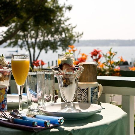 The Stirling House Waterfront Inn グリーンポート エクステリア 写真