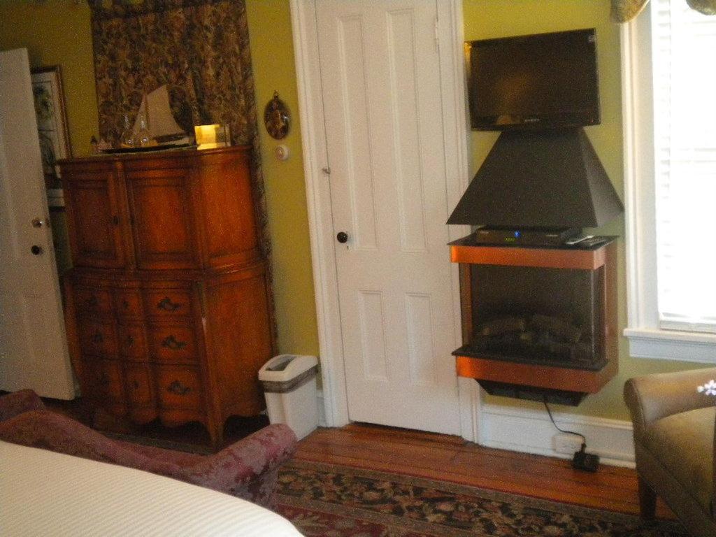 The Stirling House Waterfront Inn グリーンポート エクステリア 写真