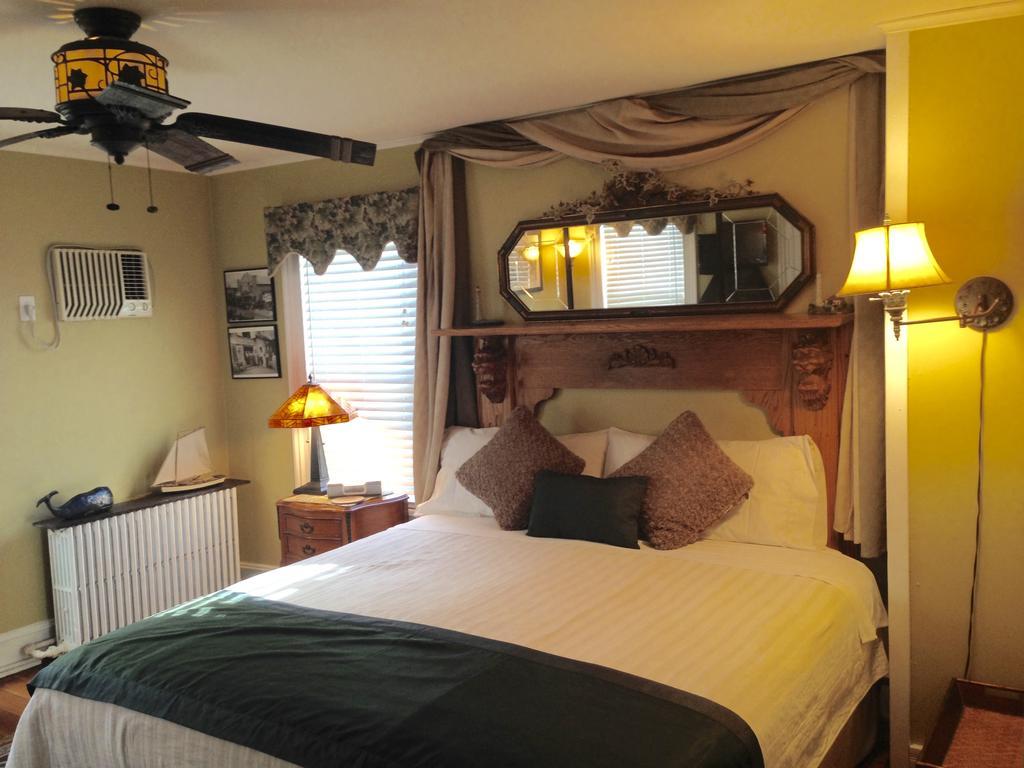 The Stirling House Waterfront Inn グリーンポート エクステリア 写真