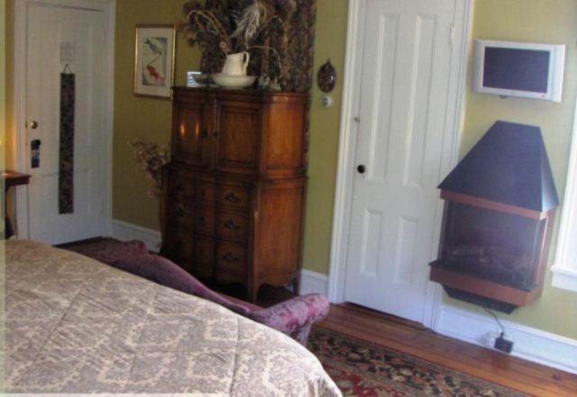 The Stirling House Waterfront Inn グリーンポート エクステリア 写真