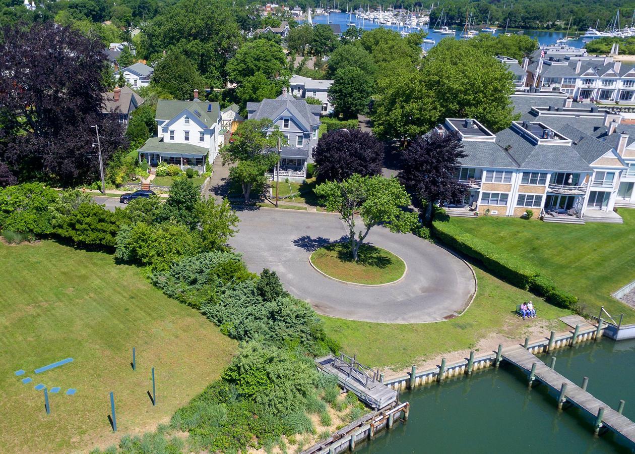 The Stirling House Waterfront Inn グリーンポート エクステリア 写真
